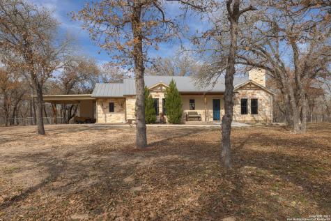 208 Oak Hollow Drive La Vernia TX 78121