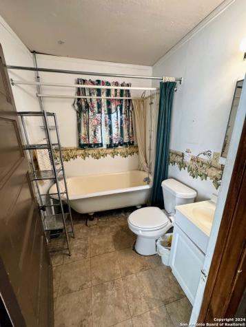 201 Cypress Bluff Road Pipe Creek TX 78063