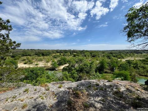 201 Cypress Bluff Road Pipe Creek TX 78063