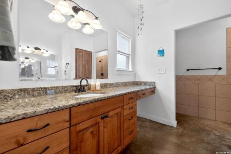 160 County Road 6874 Natalia TX 78059