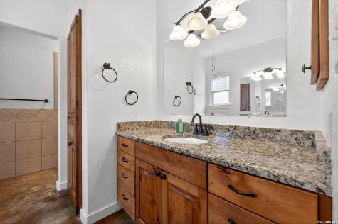 160 County Road 6874 Natalia TX 78059