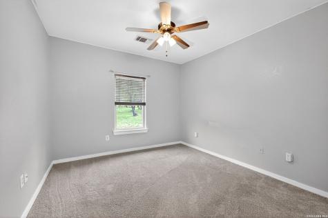 160 County Road 6874 Natalia TX 78059