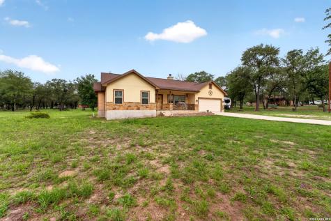 160 County Road 6874 Natalia TX 78059