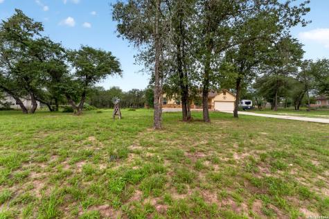 160 County Road 6874 Natalia TX 78059
