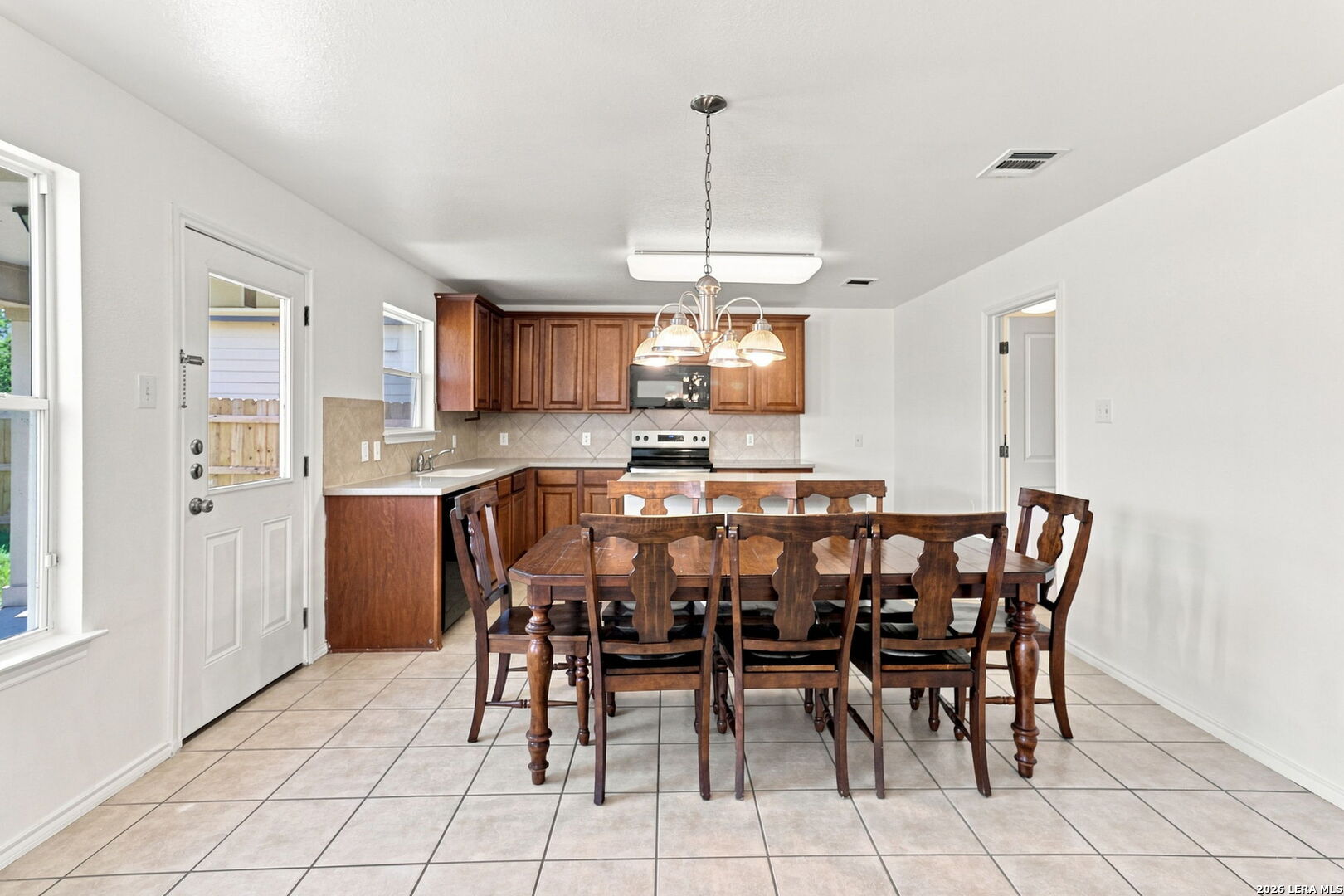934 Magnolia Summit San Antonio TX 78251