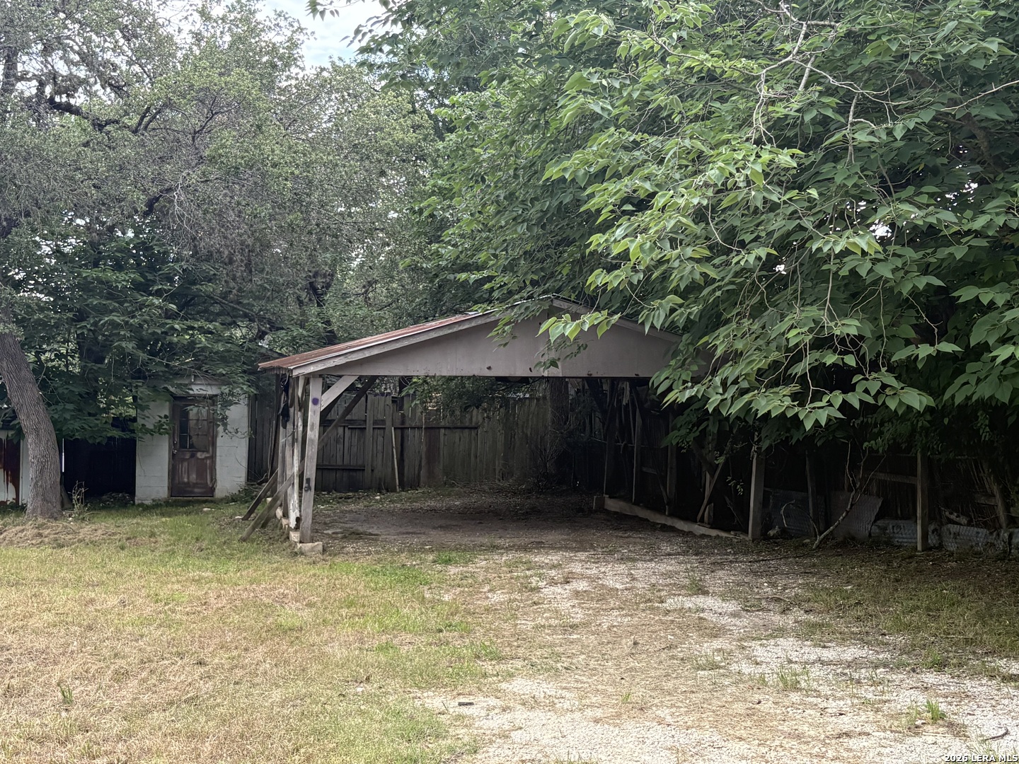 177 Cherokee Trail Lakehills TX 78063