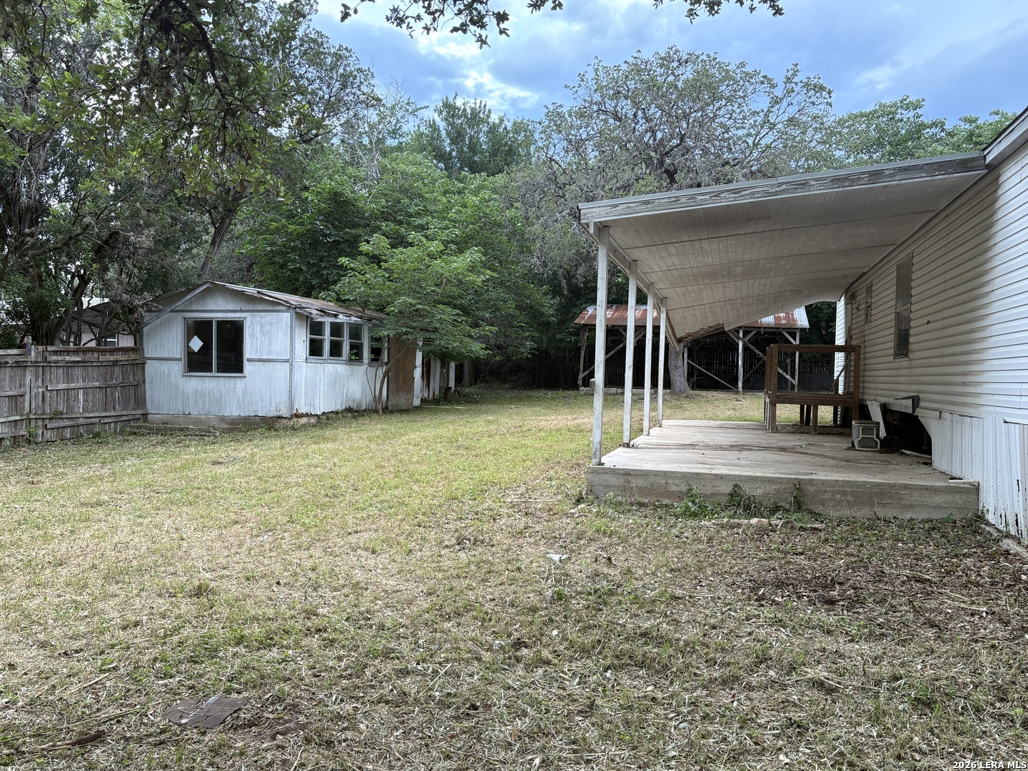 177 Cherokee Trail Lakehills TX 78063