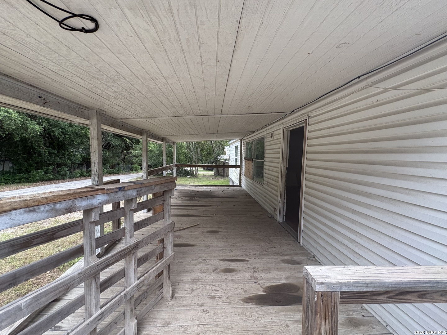 177 Cherokee Trail Lakehills TX 78063