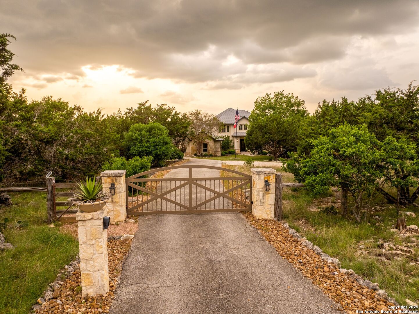 102 Spring Ridge Boerne TX 78006