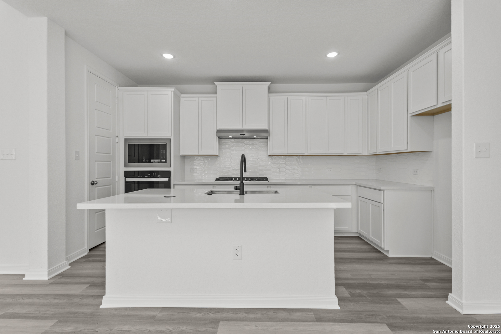 2615 Tortuga Verde San Antonio TX 78245