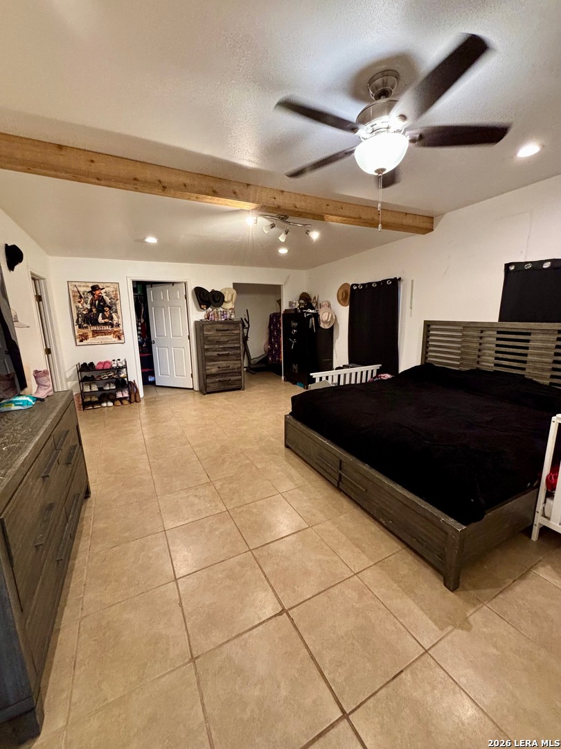211 E Maverick Crystal City TX 78839