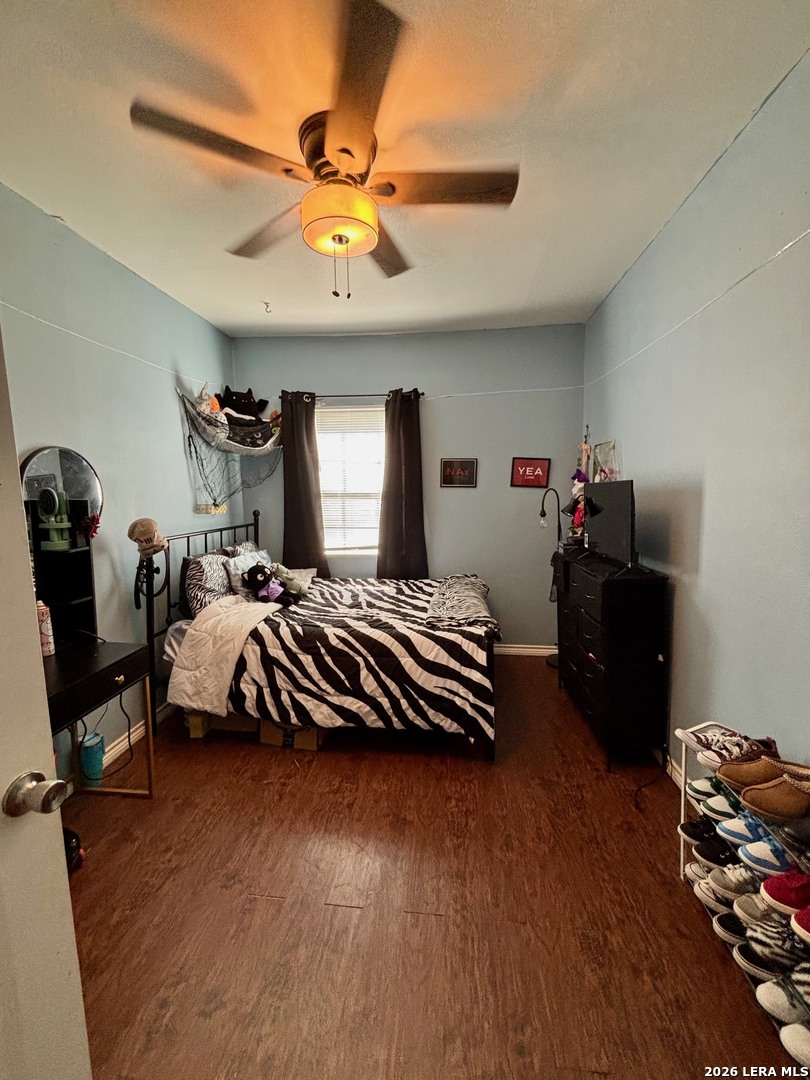 211 E Maverick Crystal City TX 78839