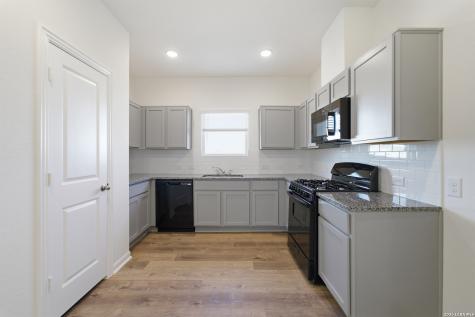 10714 Willow Dale Converse TX 78109