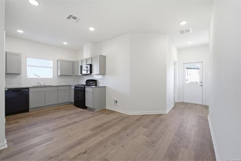10714 Willow Dale Converse TX 78109