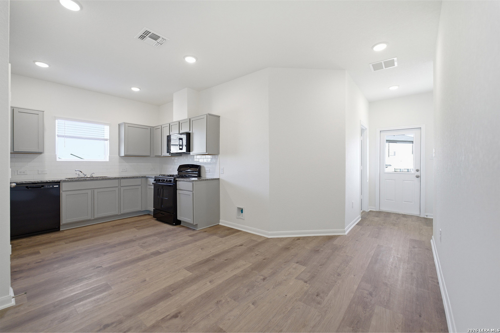 10714 Willow Dale Converse TX 78109
