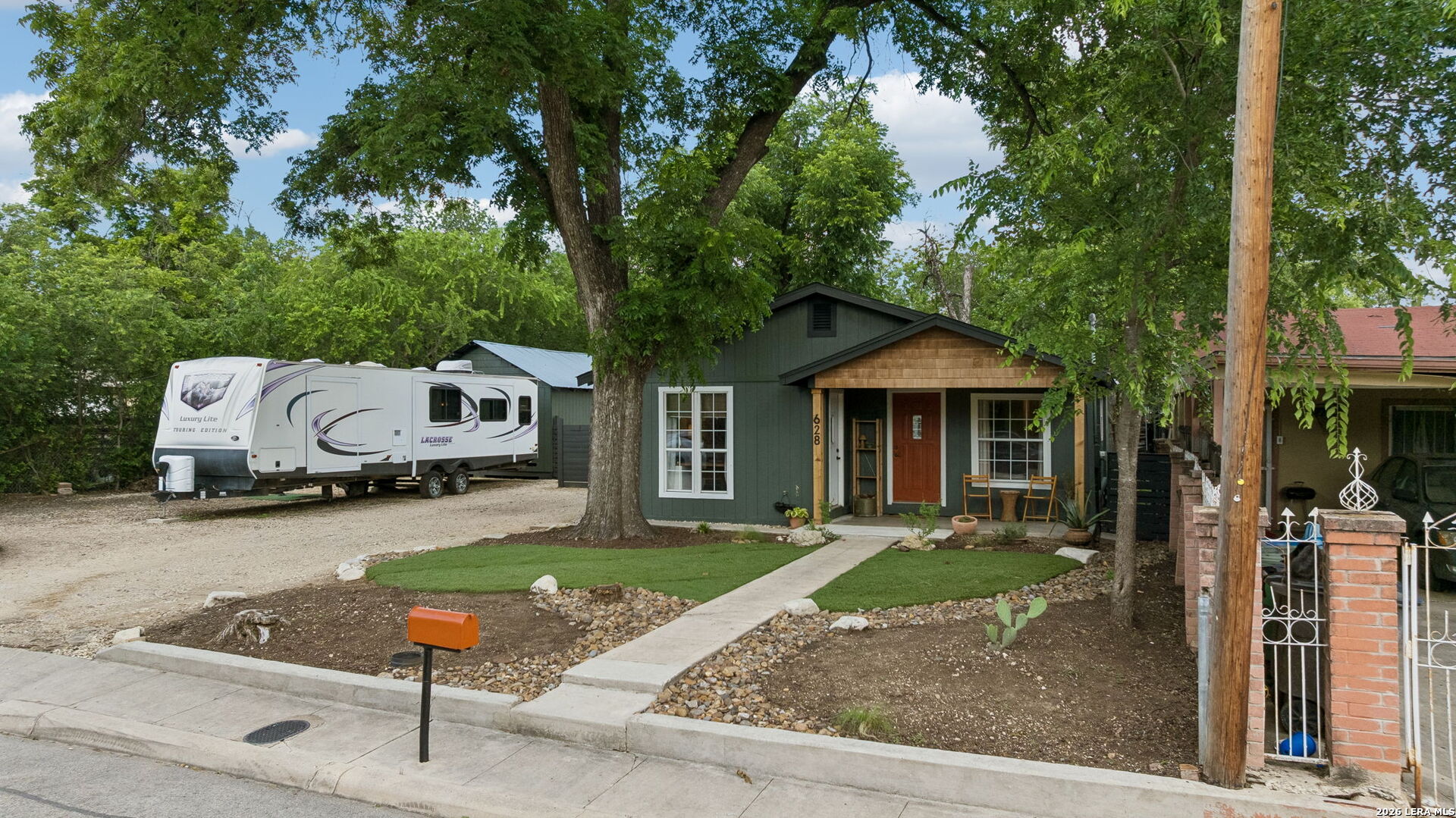 628 S San Dario Avenue San Antonio TX 78237