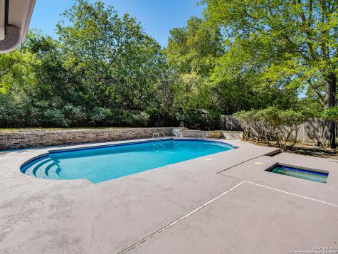 622 Many Oaks Street San Antonio TX 78232