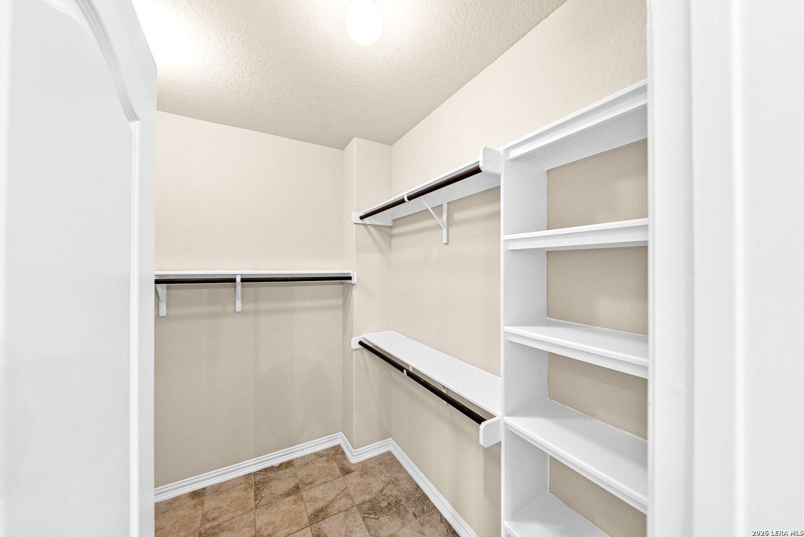 7935 Headwaters Trail San Antonio TX 78254