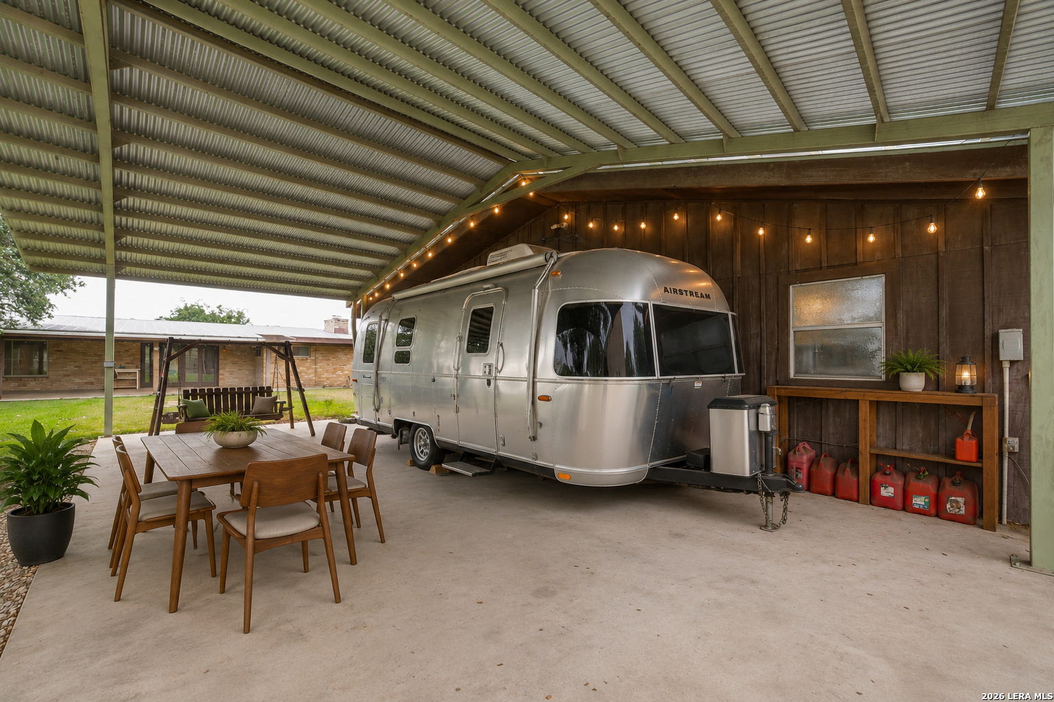 206 Jay Drive Devine TX 78016
