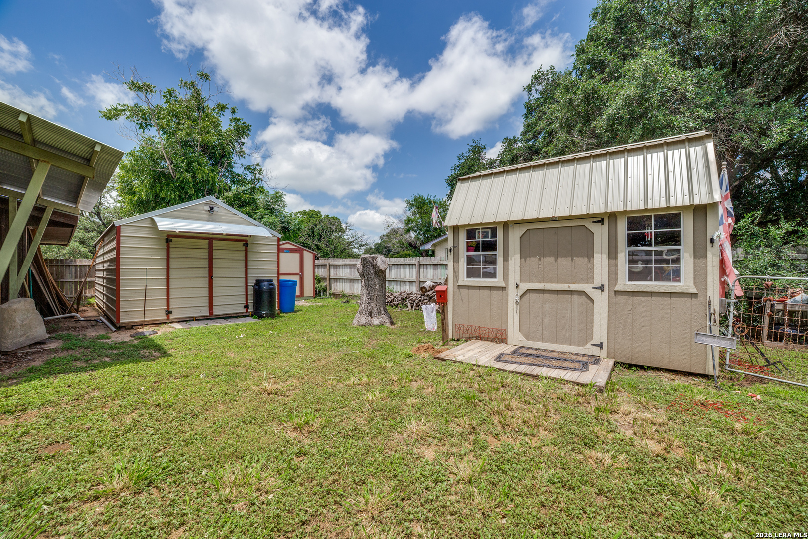 206 Jay Drive Devine TX 78016