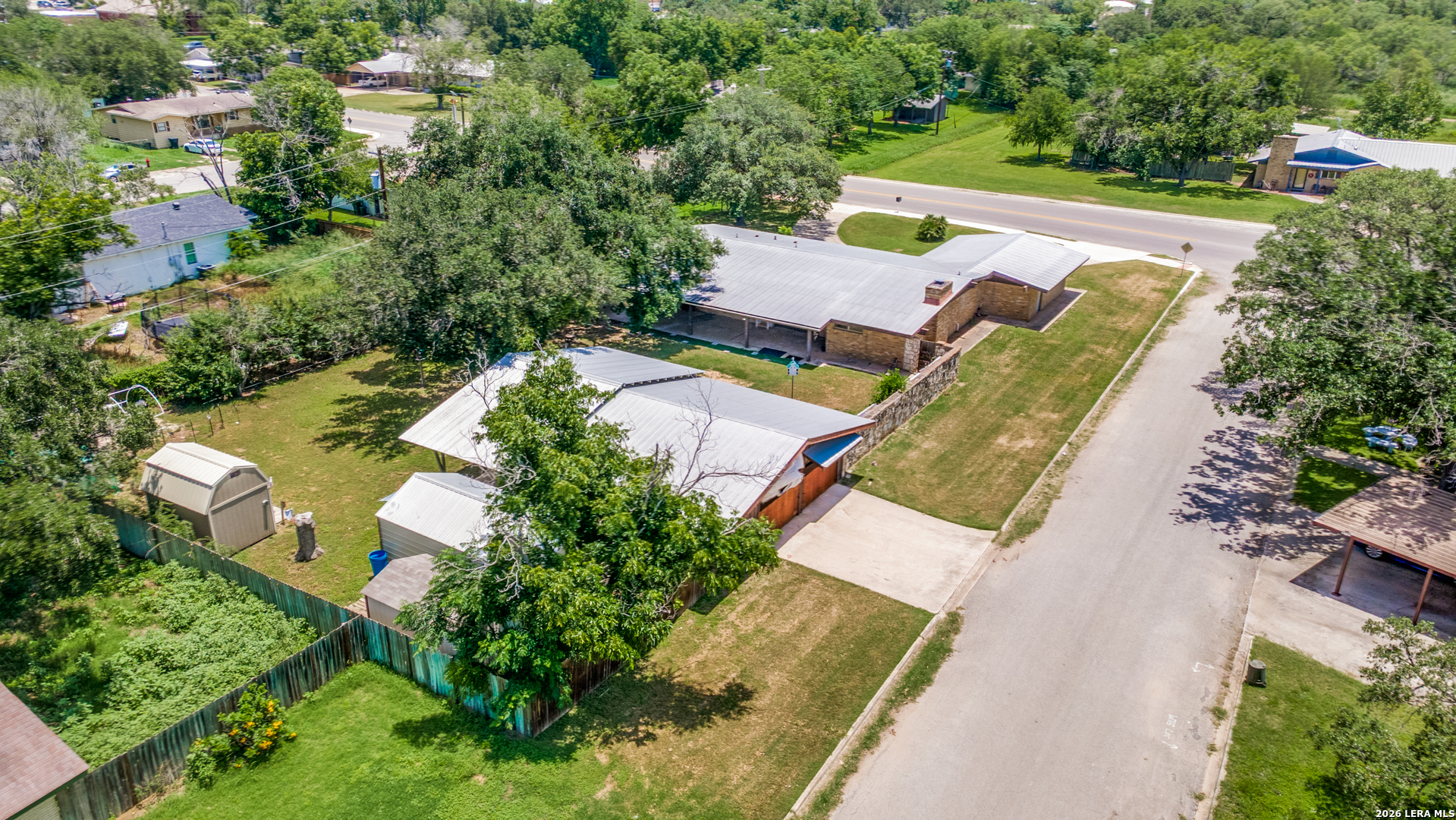 206 Jay Drive Devine TX 78016