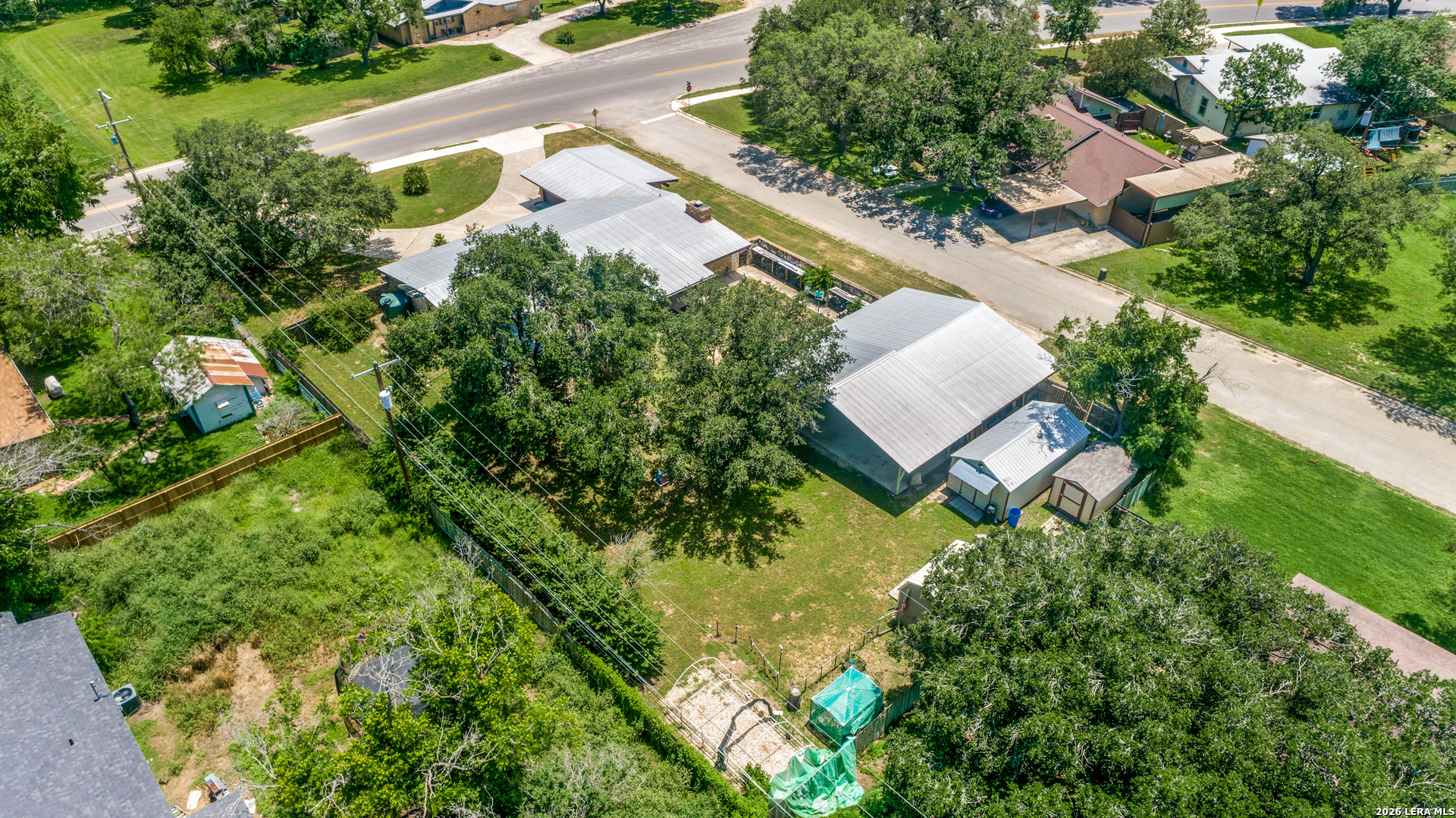 206 Jay Drive Devine TX 78016