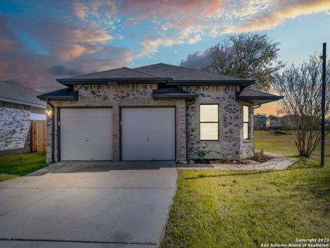 3502 Candleglenn San Antonio TX 78244
