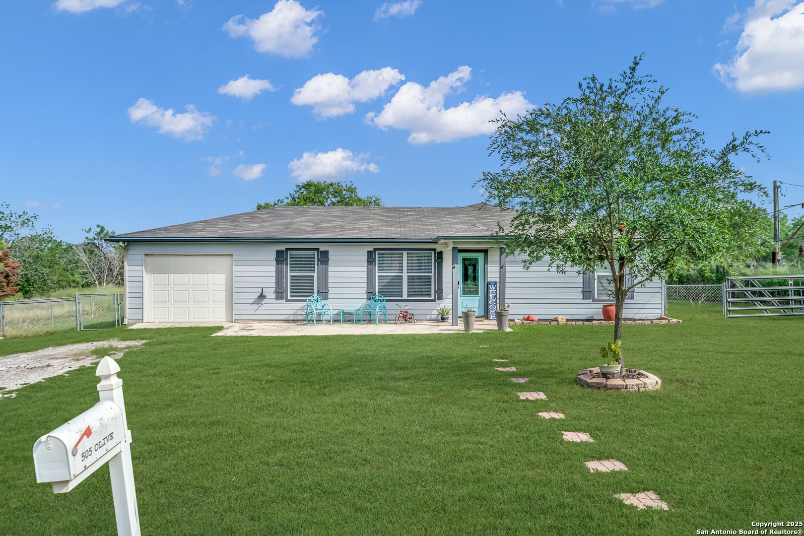 505 Olive Street Jourdanton TX 78026