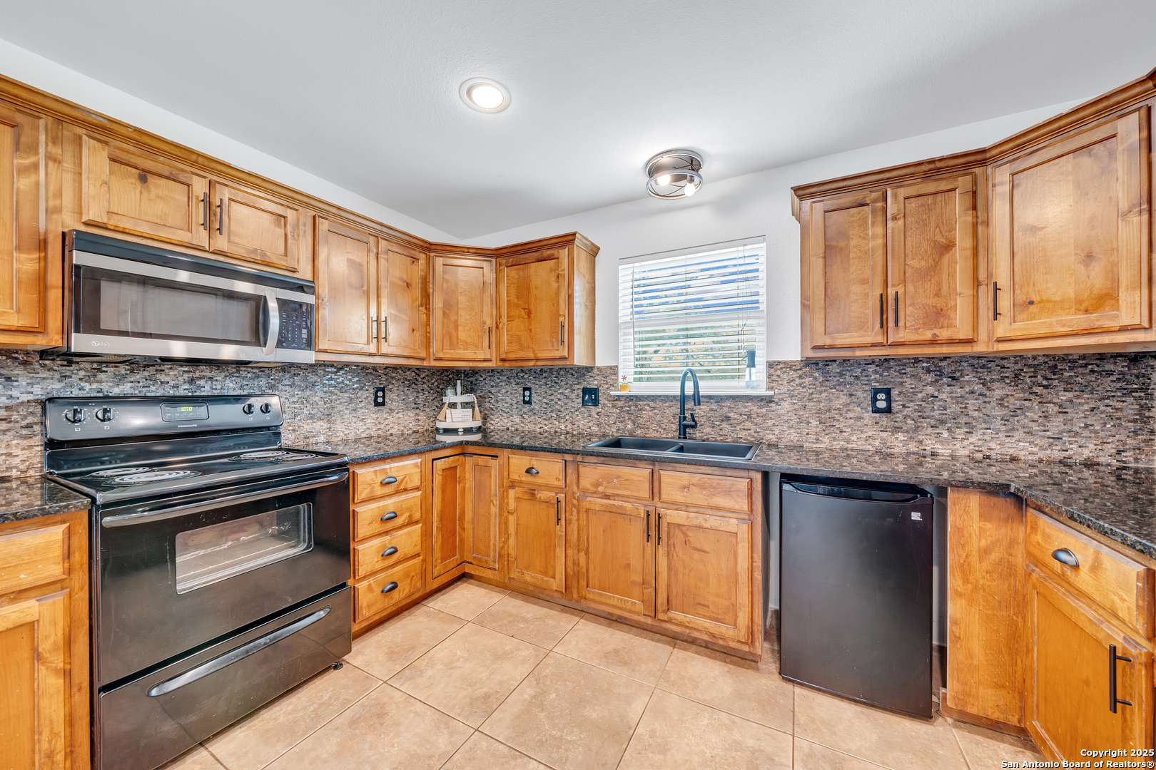 505 Olive Street Jourdanton TX 78026