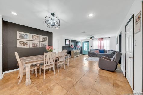 505 Olive Street Jourdanton TX 78026