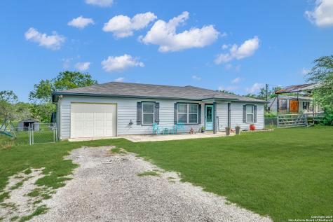 505 Olive Street Jourdanton TX 78026