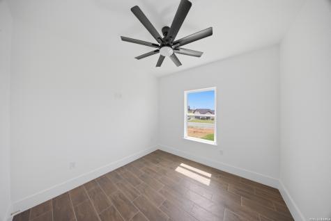 207 Hidden Ranch Floresville TX 78114