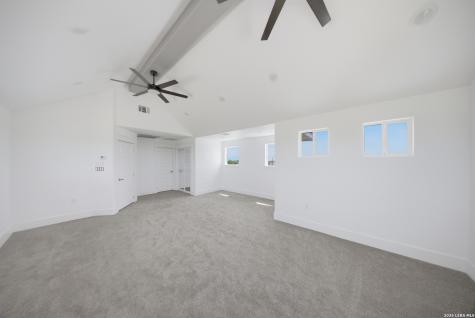 207 Hidden Ranch Floresville TX 78114