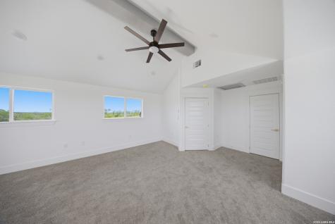 207 Hidden Ranch Floresville TX 78114