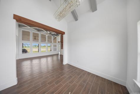 207 Hidden Ranch Floresville TX 78114