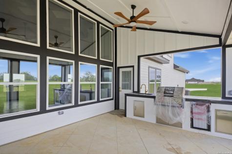 207 Hidden Ranch Floresville TX 78114