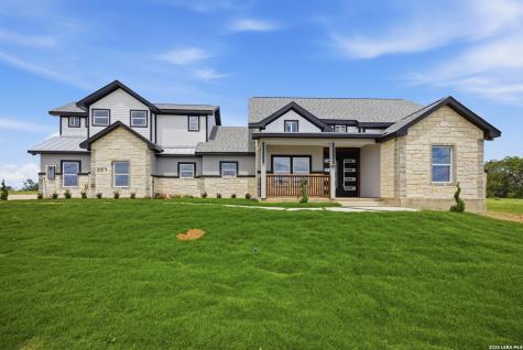 207 Hidden Ranch Floresville TX 78114