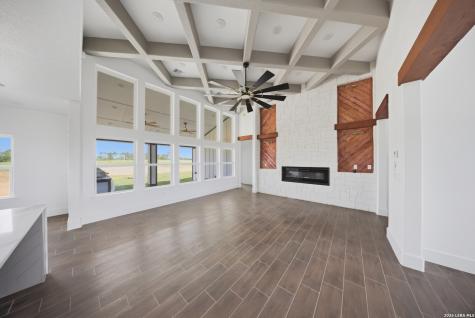 207 Hidden Ranch Floresville TX 78114