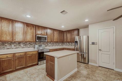 7523 Banister Pass San Antonio TX 78254