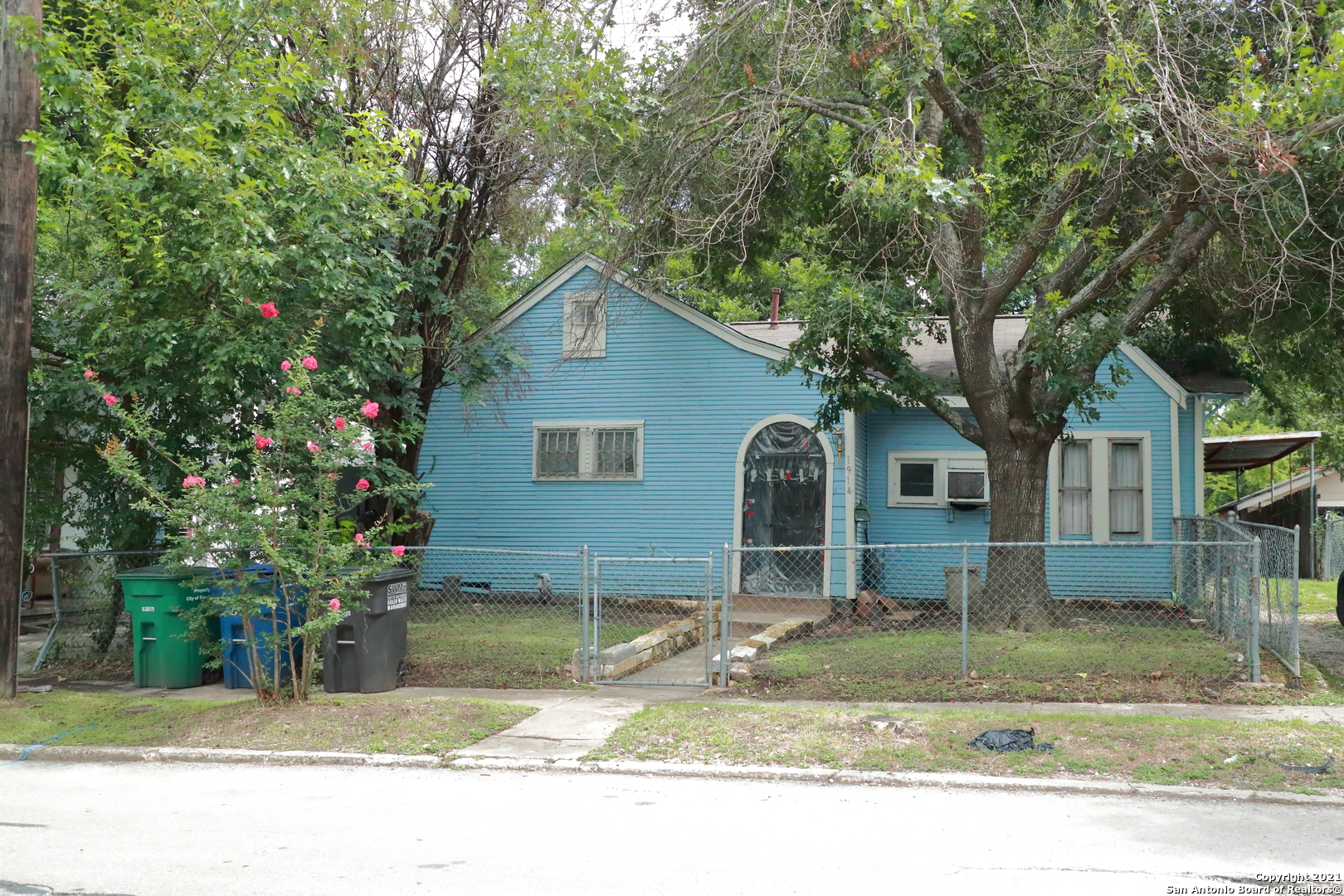 1914 W Wildwood Drive San Antonio TX 78201