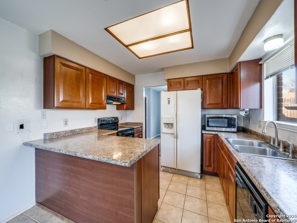 206 Meadowland Universal City TX 78148