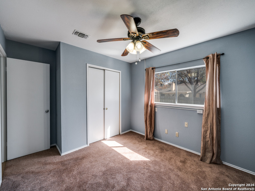206 Meadowland Universal City TX 78148