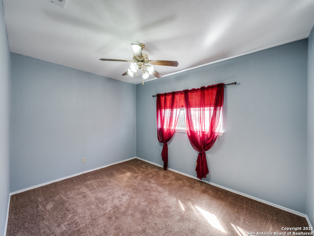 206 Meadowland Universal City TX 78148
