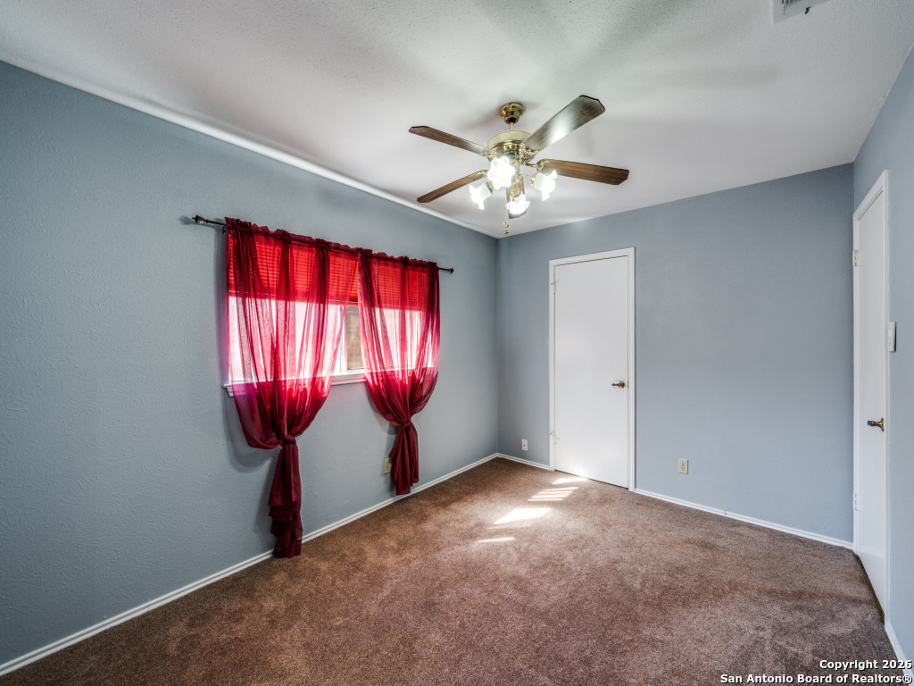 206 Meadowland Universal City TX 78148