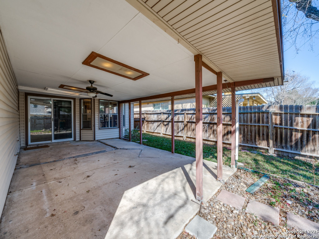 206 Meadowland Universal City TX 78148