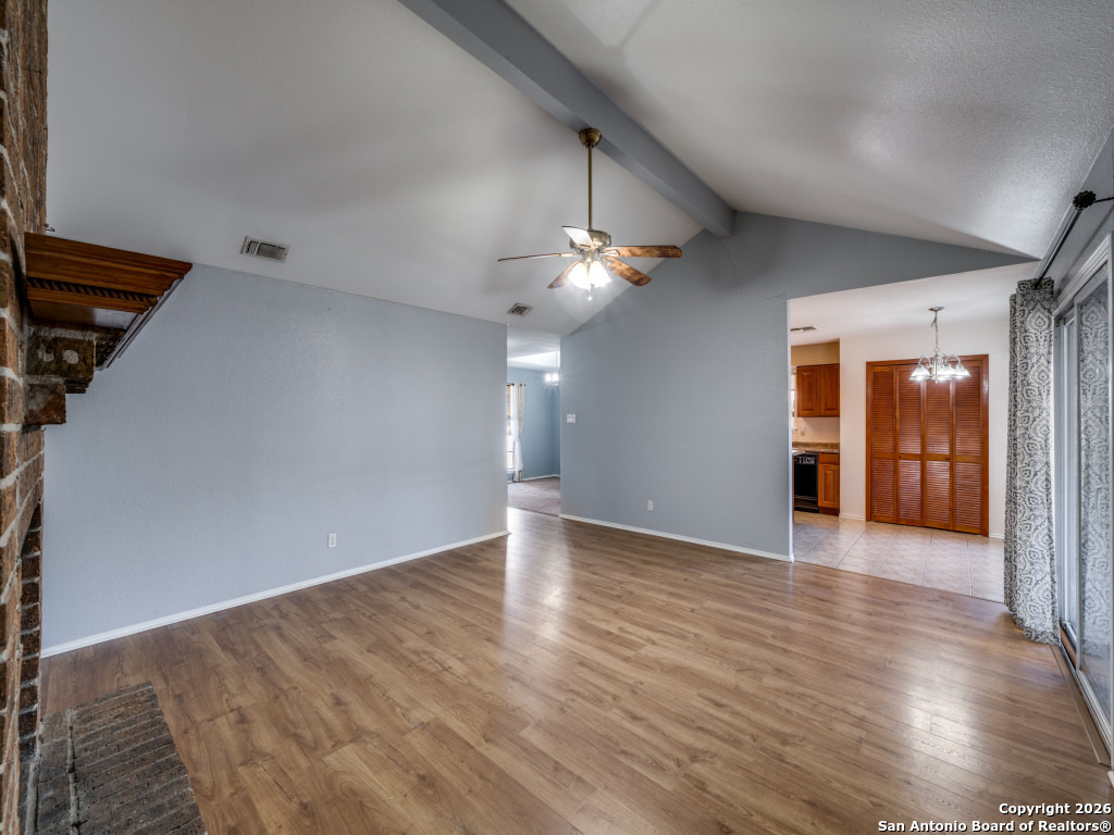 206 Meadowland Universal City TX 78148