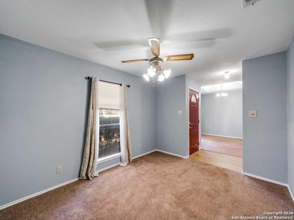 206 Meadowland Universal City TX 78148