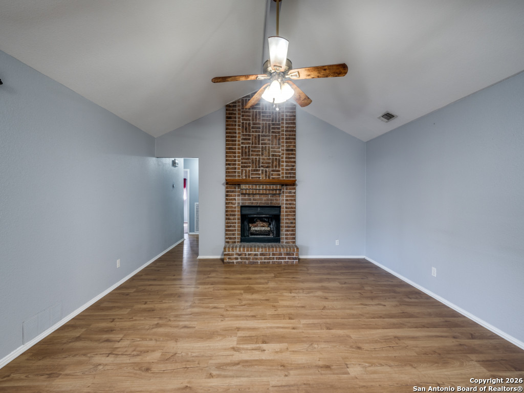 206 Meadowland Universal City TX 78148