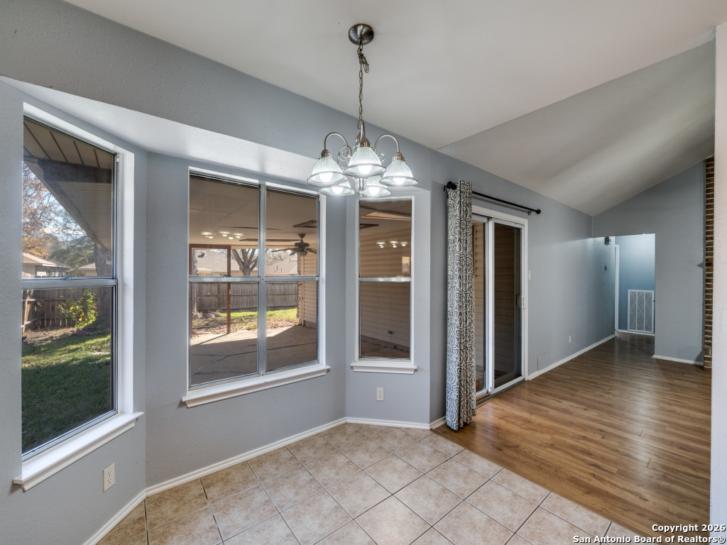 206 Meadowland Universal City TX 78148