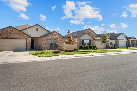 1008 Amber Lake Seguin TX 78155